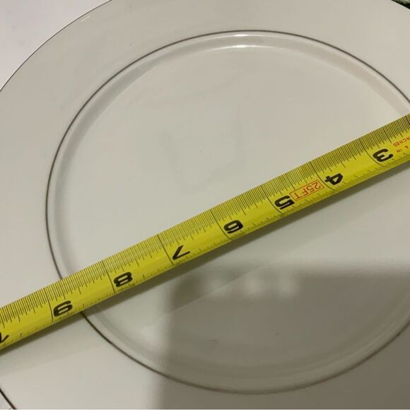 Royal Majestic fine platina 8446 10 1/2" Dinner Plate White set of 4 B7 - Picture 6 of 7